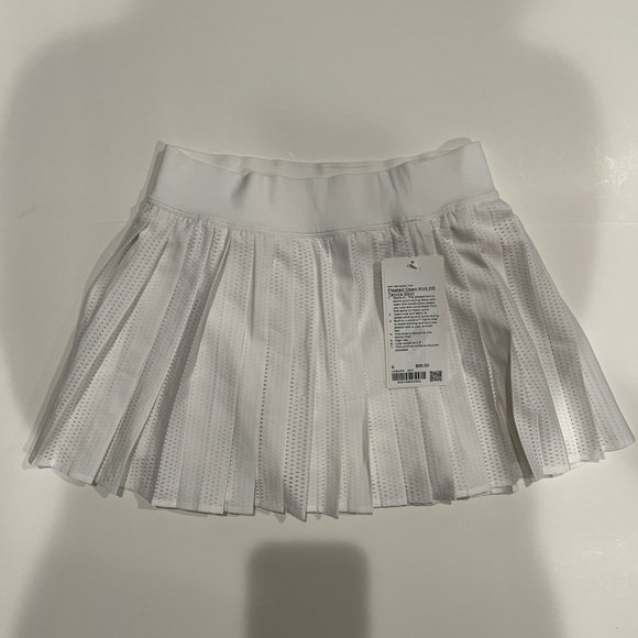 Lululemon Athletica White Open-Knit Tennis Skirt - Picture 1 of 4